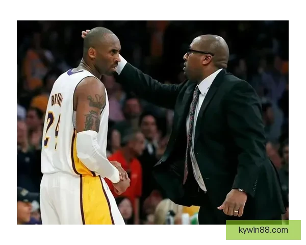 迈克布朗执掌雷霆战术小动作与罚球争议分析